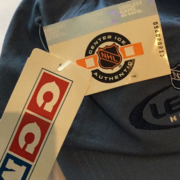 CCM Toronto Maple Leafs cap - Picture 3 of 4